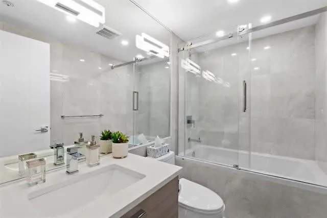 Апартаменты Executive Downtown Suite With Great City Views Ванкувер Канада