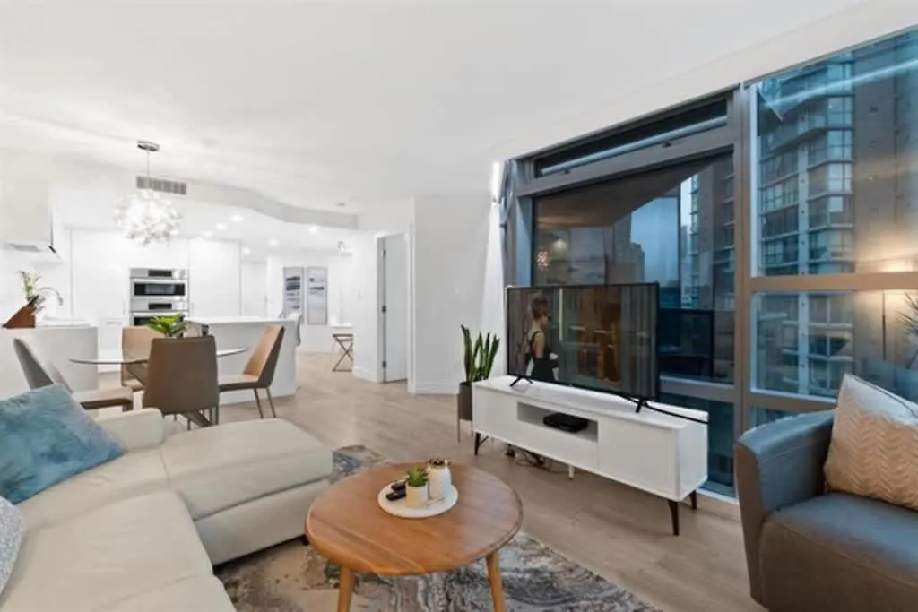Апартаменты Executive Downtown Suite With Great City Views Ванкувер Канада
